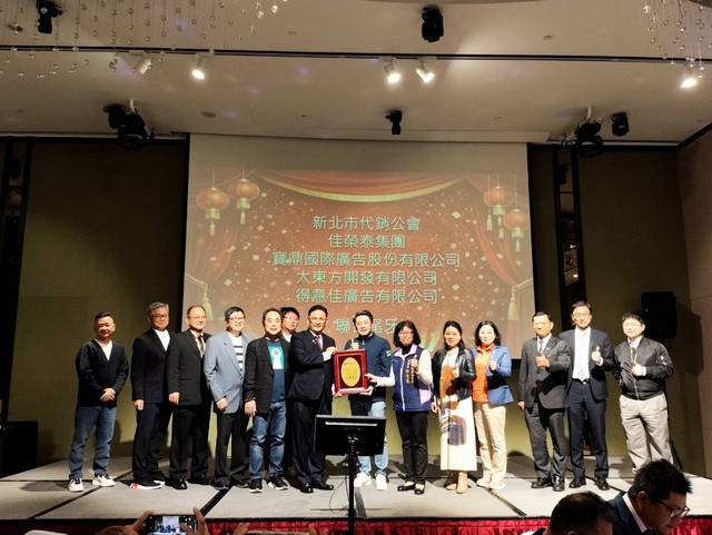 1380680_ec084151af17af44f186f3aeb88974c1